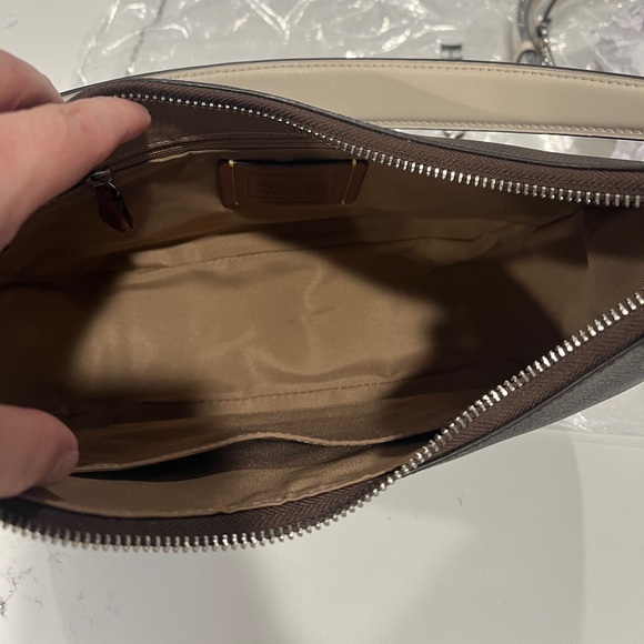 New! Coach! - Picture 10 of 16